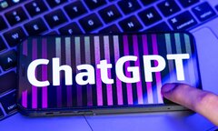 Google ra chatbot AI cạnh tranh với ChatGPT