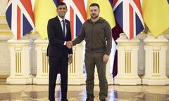 Tổng thống Ukraine Zelensky thăm Anh, bắt đầu chuyến công du châu Âu