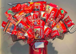 Những bó hoa Valentine siêu độc lạ: Không chỉ ăn được mà còn tiêu được