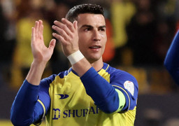 Ronaldo ghi 4 bàn trong trận thắng của Al Nassr