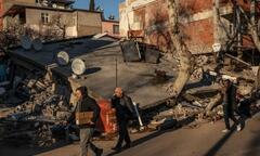 Thi thể xếp chồng trên đường phố ở Thổ Nhĩ Kỳ - Syria sau thảm họa
