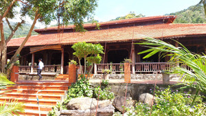 Đà Nẵng: Gần 60 công trình trái phép ‘thi gan’ tồn tại trên bán đảo Sơn Trà