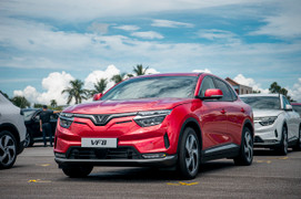 VinFast bàn giao 358 xe ô tô điện VF 8 và VF e34 trong tháng 1/2023