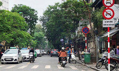 Kiến nghị dỡ bỏ biển cấm taxi trên nhiều tuyến phố trung tâm Hà Nội