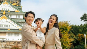 Vợ chồng Đông Nhi kỷ niệm 14 năm yêu nhau cùng con gái ở Nhật Bản