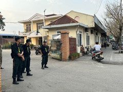 Vì sao công an khám xét khẩn cấp 2 trung tâm đăng kiểm ở Thừa Thiên - Huế?