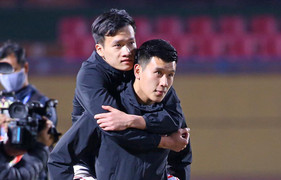 Hoàng Đức chấn thương nặng