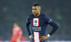 Mbappe bị từ chối 2 bàn thắng, PSG thua Bayern Munich