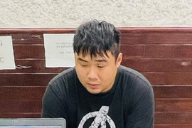 Kẻ lao xe máy vào CSGT ở Lào Cai bị khởi tố tội giết người