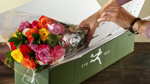 'Thánh đen đủi' mùa Valentine: Tặng 1 bó hoa cho 5 cô gái đều bị từ chối phũ