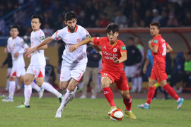 Cầu thủ CLB Công an Hà Nội triệt hạ Hoàng Đức bị treo giò 3 trận