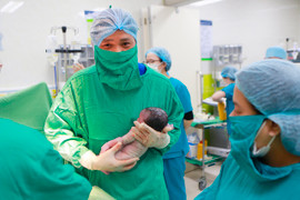 Mổ lấy thai thành công cho sản phụ nặng 155kg với nhiều bệnh lý phức tạp