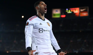 Rashford lập công, Man Utd bất phân thắng bại với Barcelona