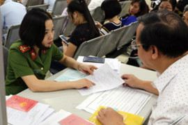 Hà Nội rà soát thủ tục phải xuất trình sổ hộ khẩu