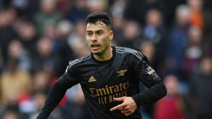 Ghi 2 bàn phút bù giờ, Arsenal thắng kịch tính Aston Villa