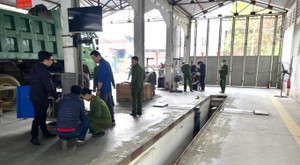 Tạm giữ phó giám đốc trung tâm đăng kiểm ở Lào Cai