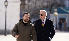 Tới Kiev, ông Biden cam kết viện trợ nhiều hơn nữa cho Ukraine