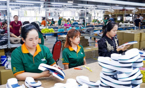 Cạn đơn hàng, doanh nghiệp đau đáu tìm cách cứu công nhân khỏi cảnh thất nghiệp