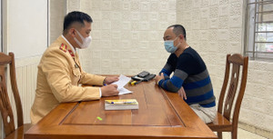 Danh tính tài xế Porsche chặn đầu xe Hyundai, chửi bới trên đường vành đai 3