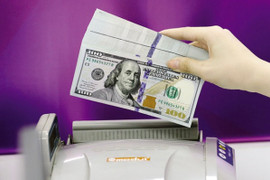 Lãi suất liên ngân hàng đột ngột tăng mạnh, NHNN đảo chiều bơm ròng