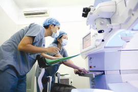 Vì sao nhiều bệnh viện lớn cạn kiệt hóa chất, vật tư y tế?