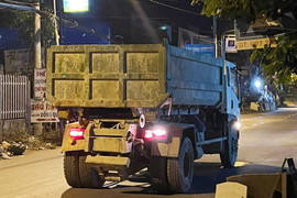 TP.HCM: Dân chặn xe rác gây tai nạn chết người rồi bỏ chạy