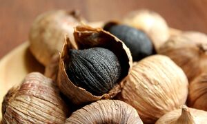 Ăn tỏi đen lâu dài được không?