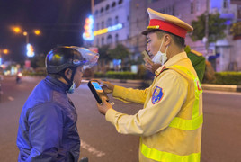 Không chấp hành yêu cầu đo nồng độ cồn bị phạt thế nào?