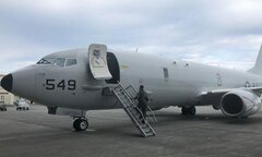 Tiêm kích Trung Quốc áp sát máy bay P-8 của Mỹ ở Biển Đông