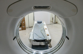 Cảnh tượng chưa từng thấy ở BV Chợ Rẫy: Còn 2 máy CT, bệnh nhân sang viện khác 