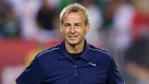 Chân dung tân HLV trưởng đội tuyển quốc gia Hàn Quốc 