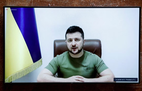 Tổng thống Ukraine bất ngờ sa thải tư lệnh quân đội