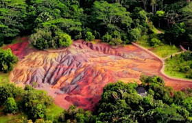Vùng đất 'cầu vồng' độc đáo - thiên đường có thật của đảo quốc Mauritius bé nhỏ