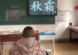 Lớp học chỉ có 1 học sinh, trường vẫn kiên trì dạy