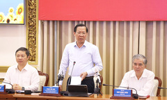 Chủ tịch TP.HCM: Khó khăn đến đâu cũng đầu tư đầy đủ cho giáo dục, y tế