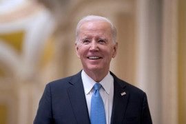 Ông Biden cắt bỏ khối mô ung thư ngực 
