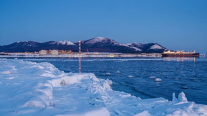 Nhật Bản tiếp tục nhập khẩu dầu của Nga