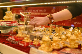 Giá vàng tăng 200.000 đồng/lượng, kém hấp dẫn người mua