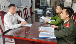 Chuyển tiếp cuộc gọi đòi nợ đến đường dây nóng Bộ Công an, hai người bị xử lý