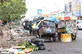 'Chưa bao giờ thấy rác thải vô tư tập kết đầy đường phố Cần Thơ nhiều như thế'