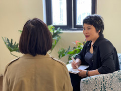 Cô gái 24 tuổi nhiều lần tự rạch tay vì ám ảnh thời thơ ấu