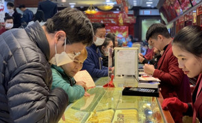 Nam giới mua vàng làm quà 8/3 nhiều hơn mọi năm