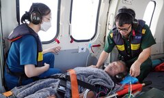 Trực thăng đưa ngư dân đột quỵ từ Trường Sa về đất liền điều trị