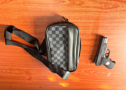 Dùng súng nhựa đồ chơi đi cướp chi nhánh ngân hàng Sacombank ở TP.HCM 