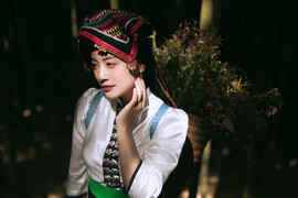 Sao Mai Thu Hằng tiếp tục ra mắt MV về Tây Bắc