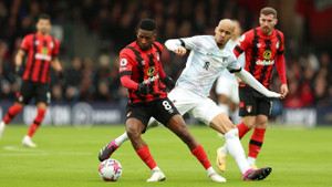 Trực tiếp bóng đá Bournemouth 1-0 Liverpool: Salah đá hỏng phạt đền
