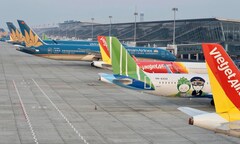 Hút thuốc lá trên máy bay, không chịu nộp phạt, hành khách bị cấm bay 9 tháng