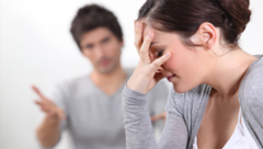 Chồng giấu giấy tờ cản trở ly hôn, phải làm sao?