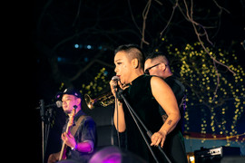 Ban nhạc Đông Đô, ca sĩ Đỗ Mỹ Dung cuồng nhiệt với rock