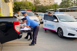 Đi taxi 7 km, du khách ở TP.HCM bị 'chặt chém' 1,2 triệu đồng